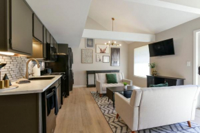 Tee Time Fairway View and Coffee Bar with Loft